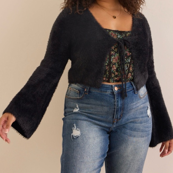 NEW Arula Black Shrug Cardigan Sweater Plus Size A / 1X NWT - Picture 1 of 6